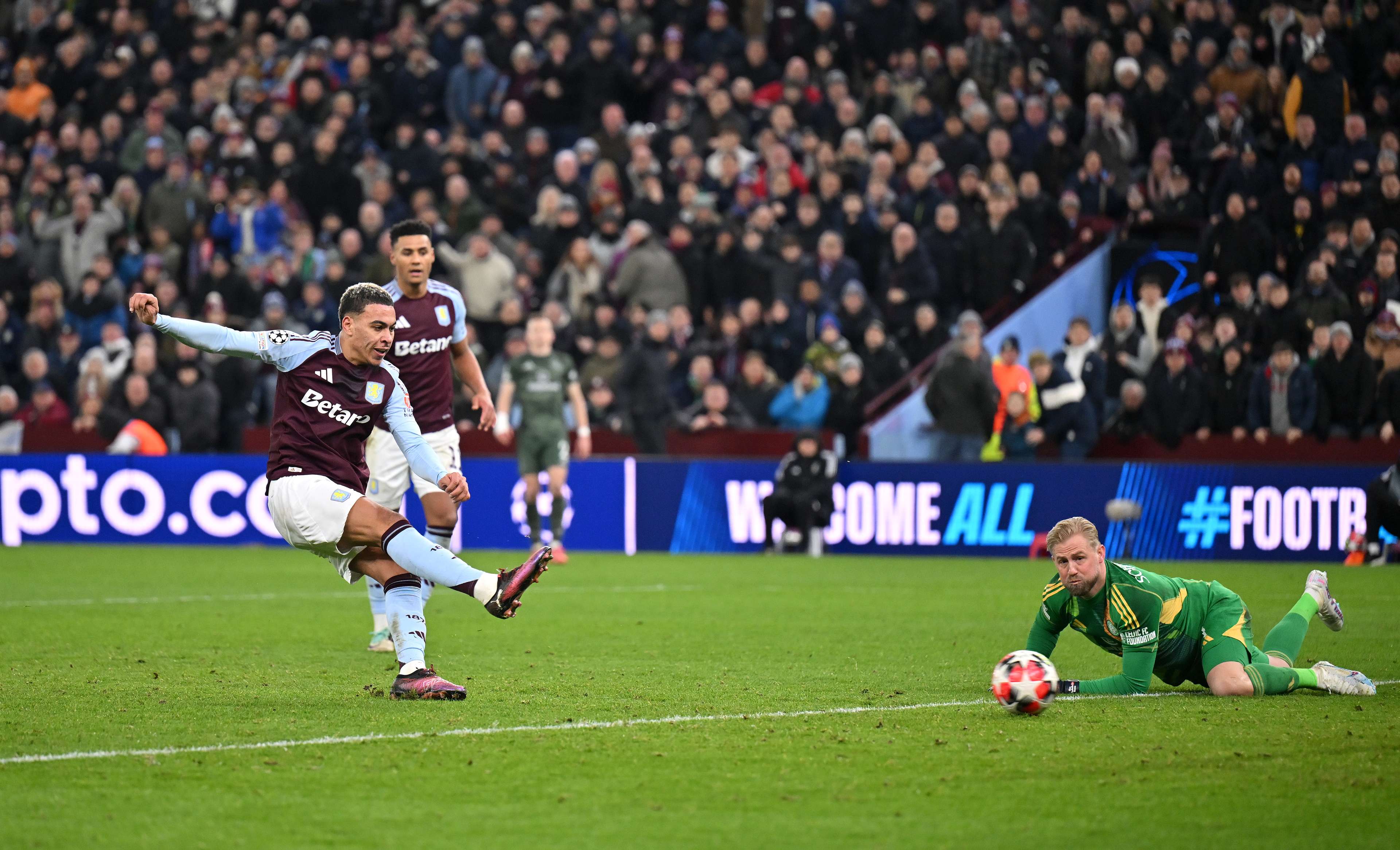 九游娱乐APP入口：施君豪勇夺田径男子200米冠军荣耀加冕